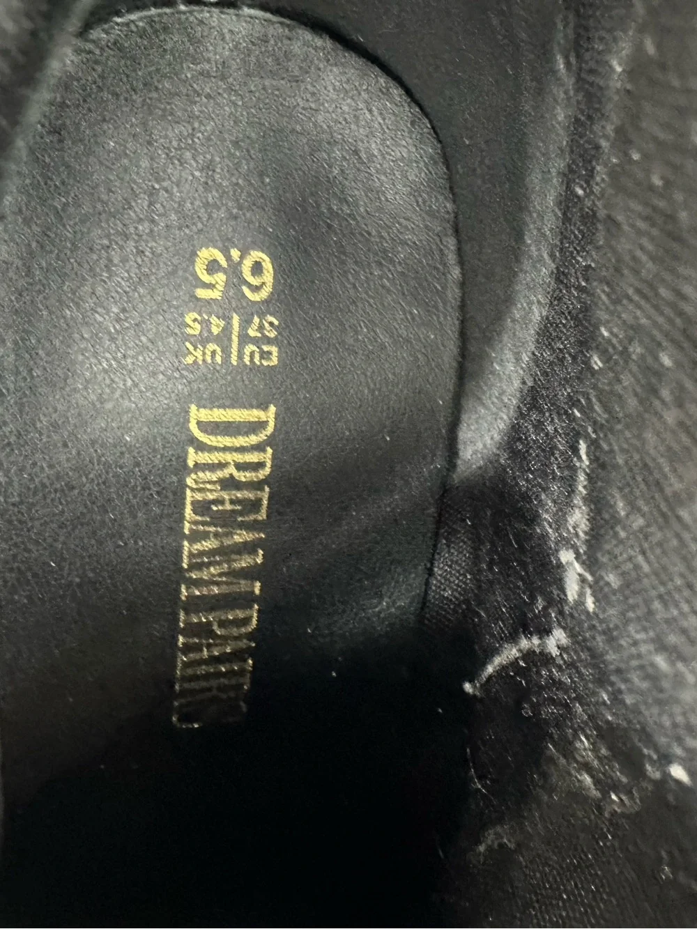 Dream Pairs details brand
